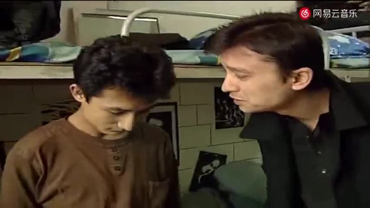 كۈلىۋېلىڭ : رېھىم قان : قانداق شاش