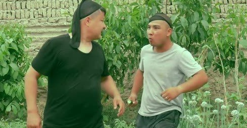 كۆزىنى ئېتىۋېلىپ ئوغۇرلۇق قىلىش 🤣🤣😂